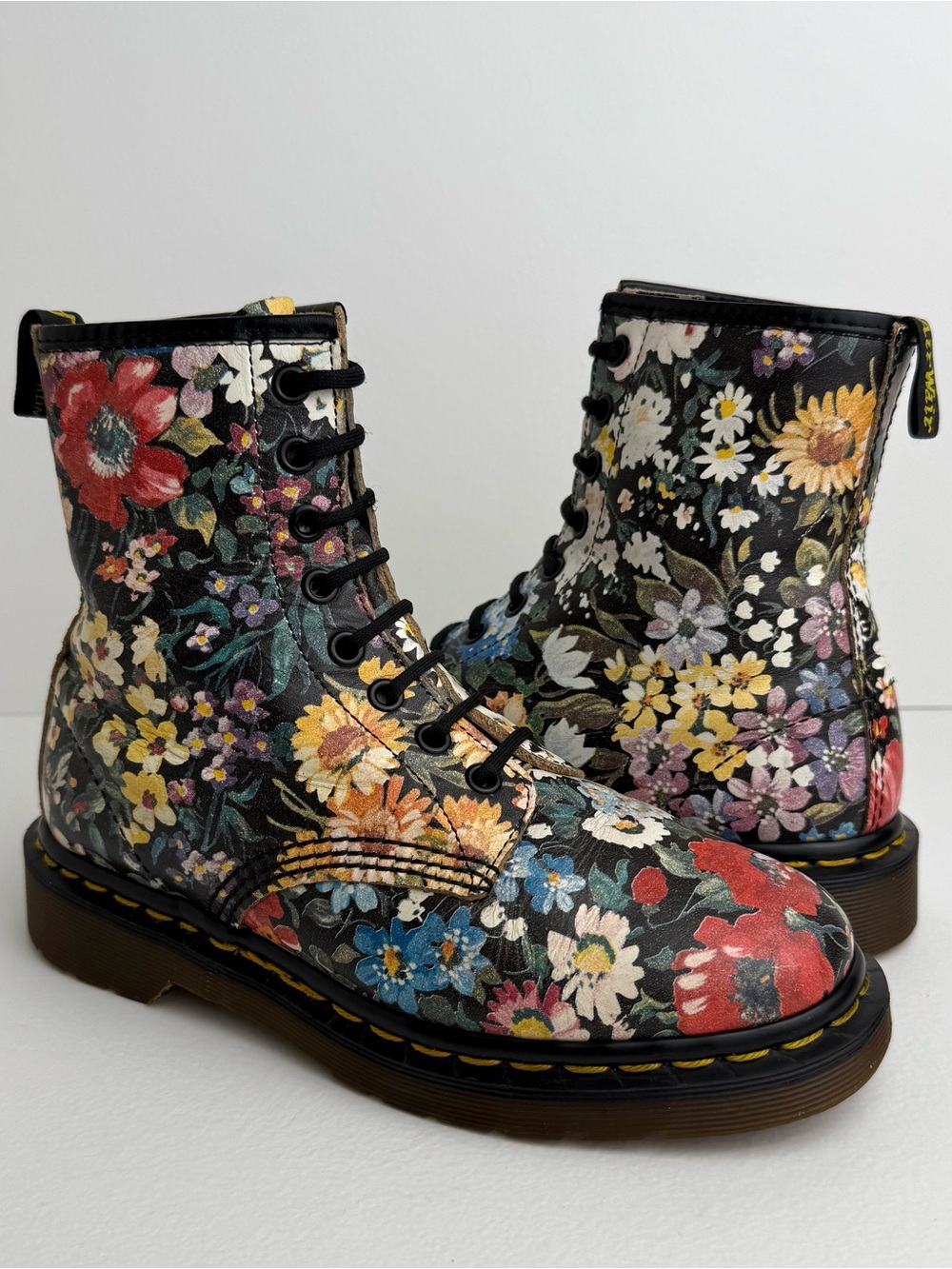 Vintage Dr. Martens MIE England 1460 Floral Black Leather Boots UK 4